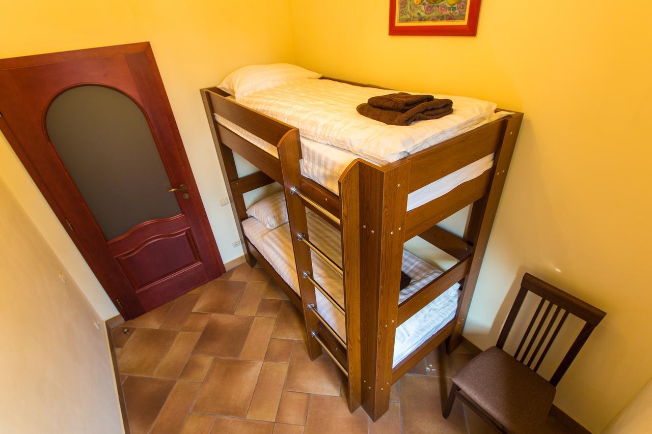 10 Rooms Lviv Buitenkant foto