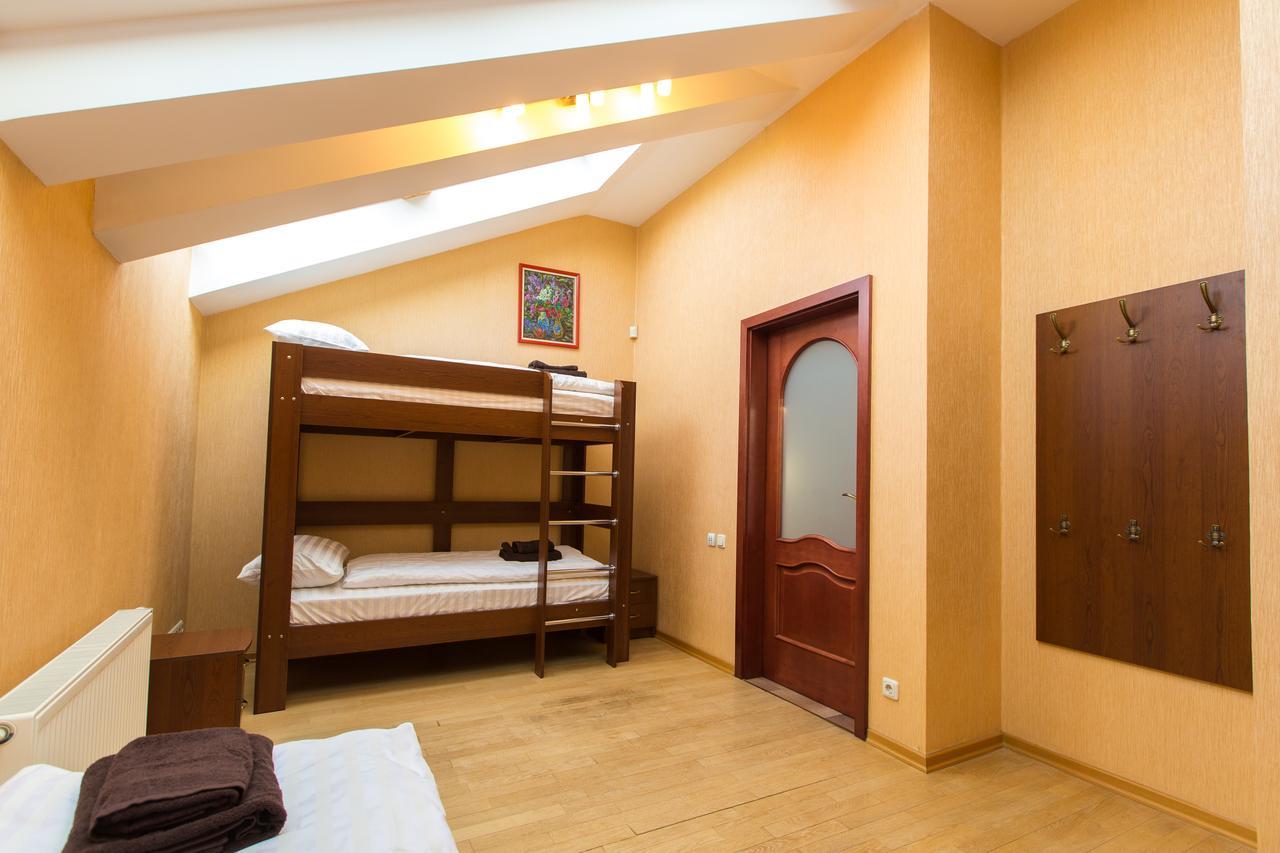 10 Rooms Lviv Buitenkant foto