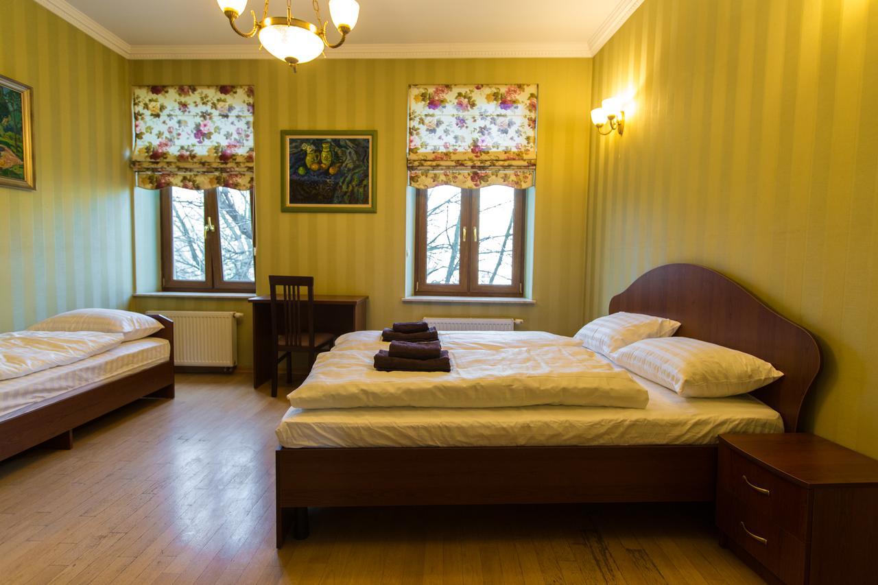 10 Rooms Lviv Buitenkant foto