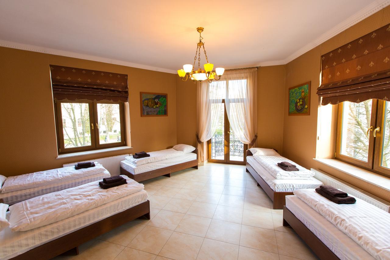 10 Rooms Lviv Buitenkant foto