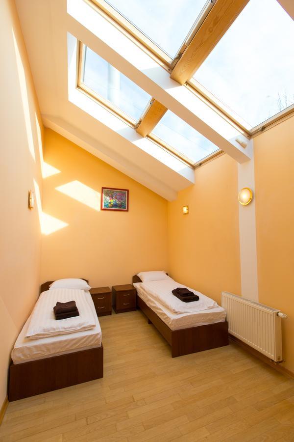 10 Rooms Lviv Buitenkant foto