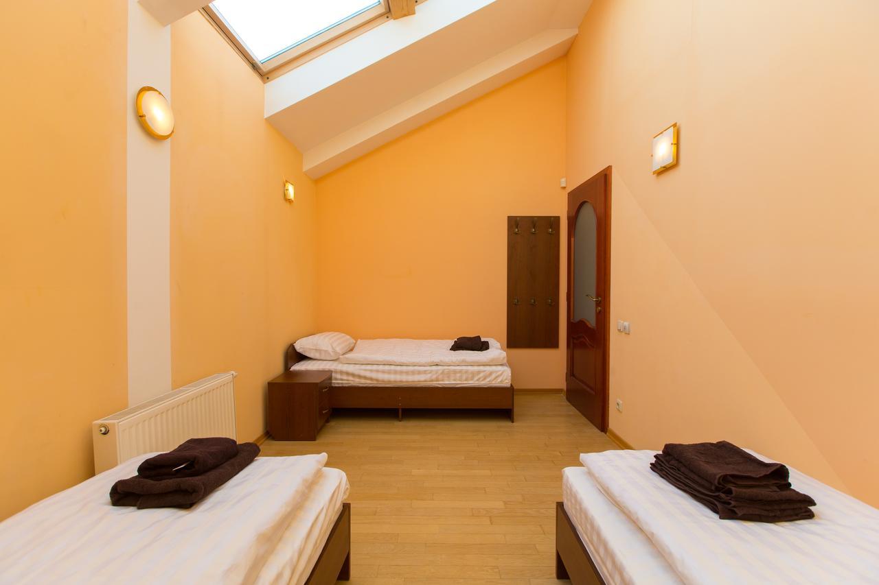 10 Rooms Lviv Buitenkant foto